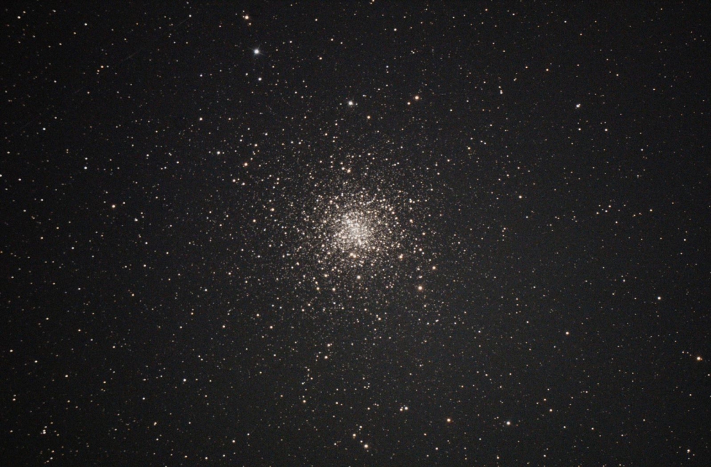 さそり座球状星団M4