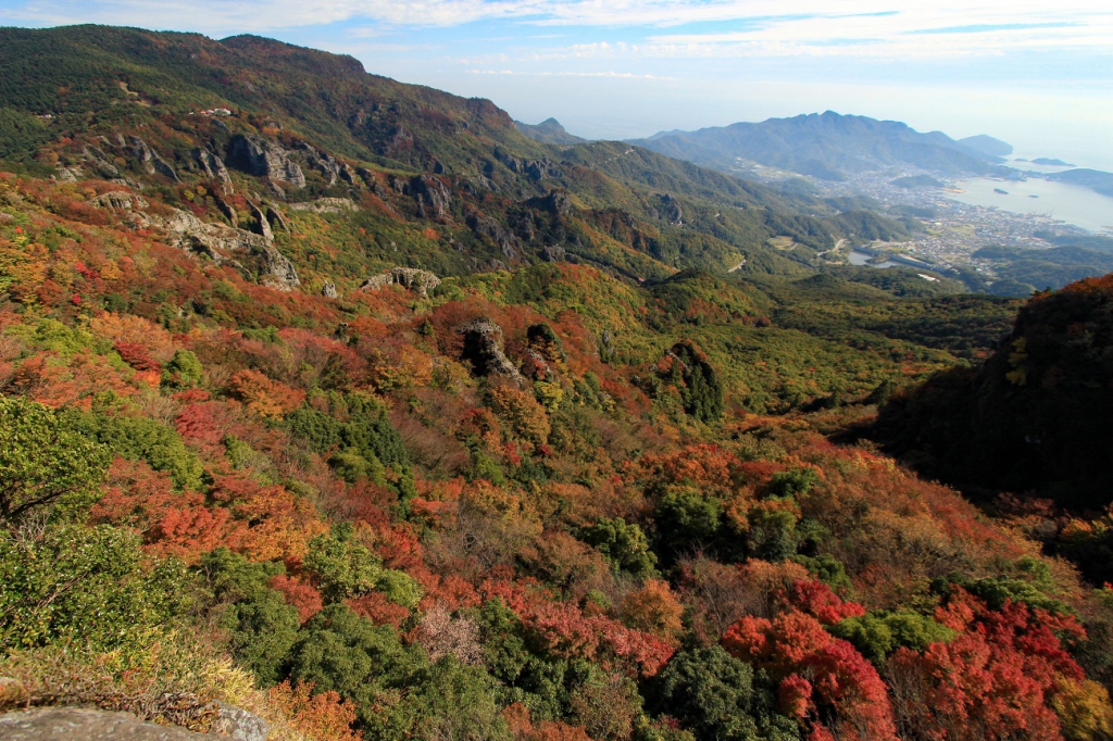 11.06_県道27号線より渓谷とロープウェイ