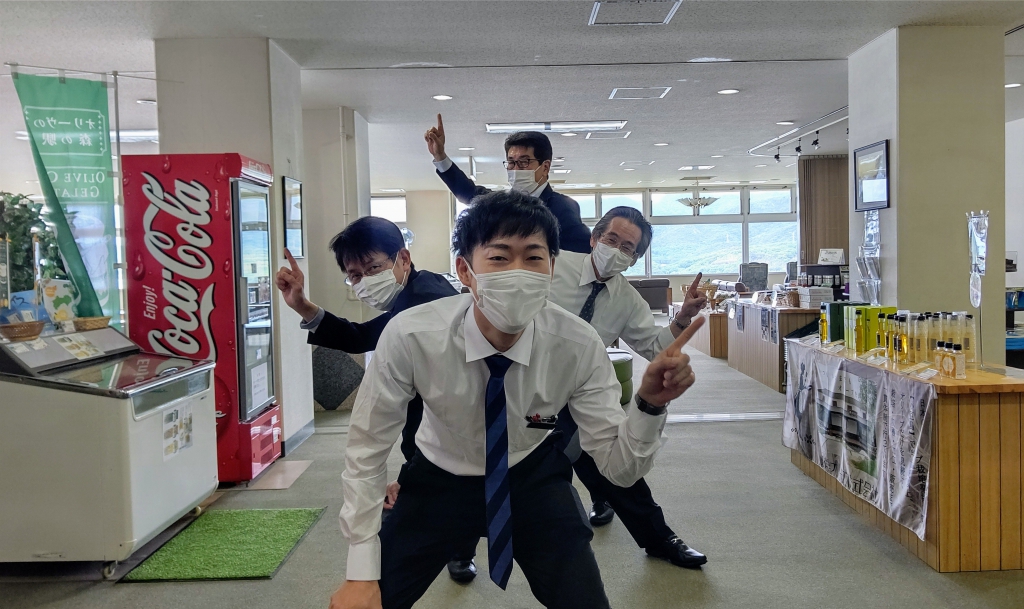 スタッフ