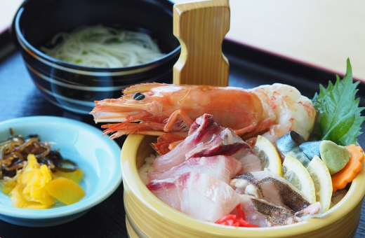 海鮮丼