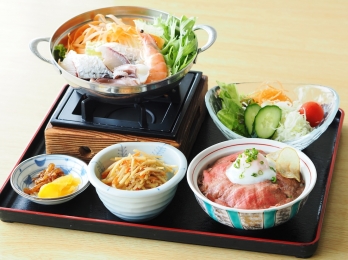 オリーブ牛のローストビーフ丼＆海鮮鍋